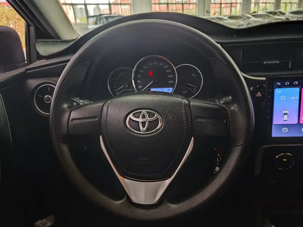 Toyota Corolla 2019 — фото 8