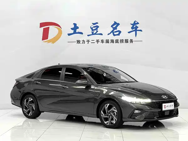 Hyundai Elantra 2023