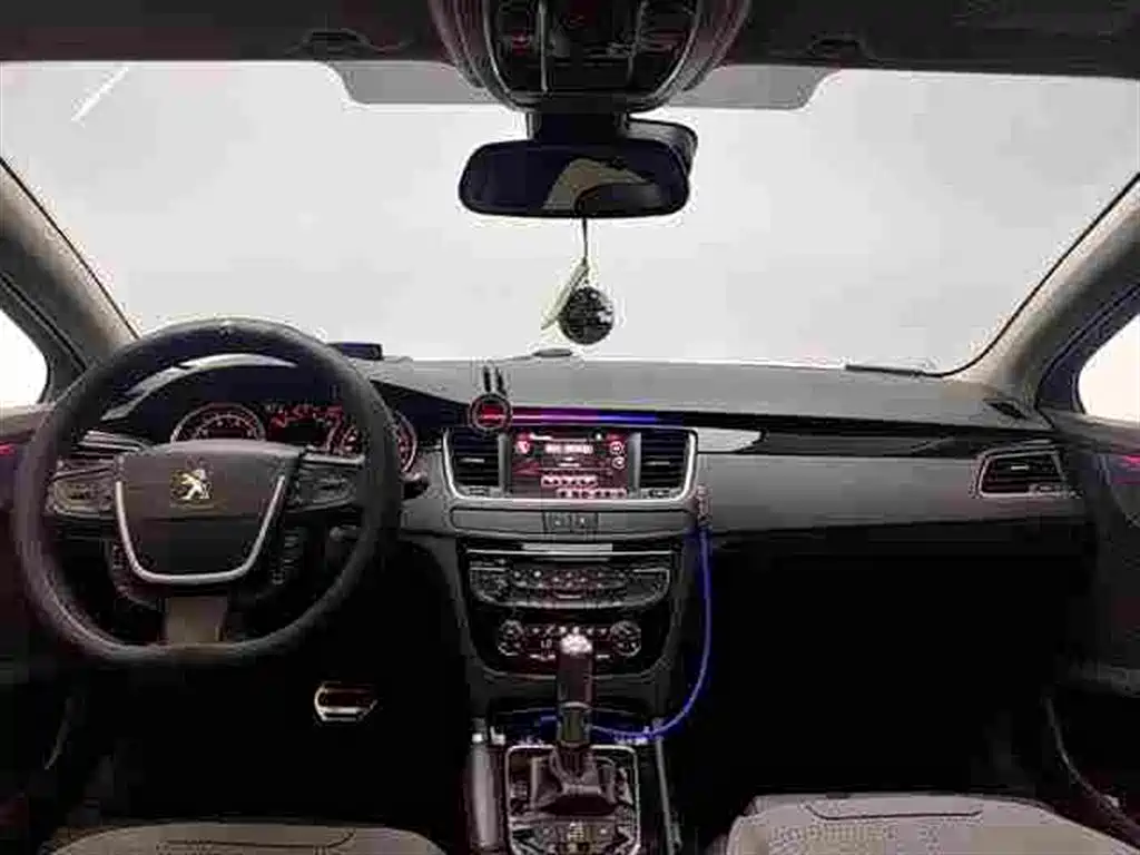 Peugeot 508 2014 — фото 7