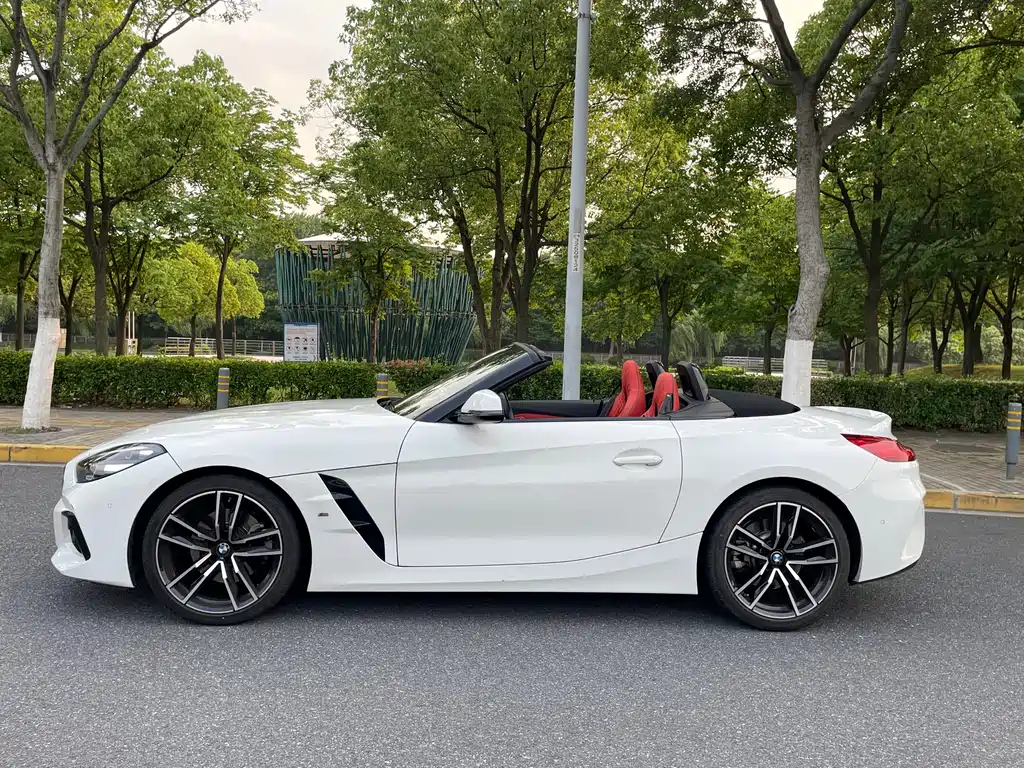 BMW Z4 2022 — фото 5