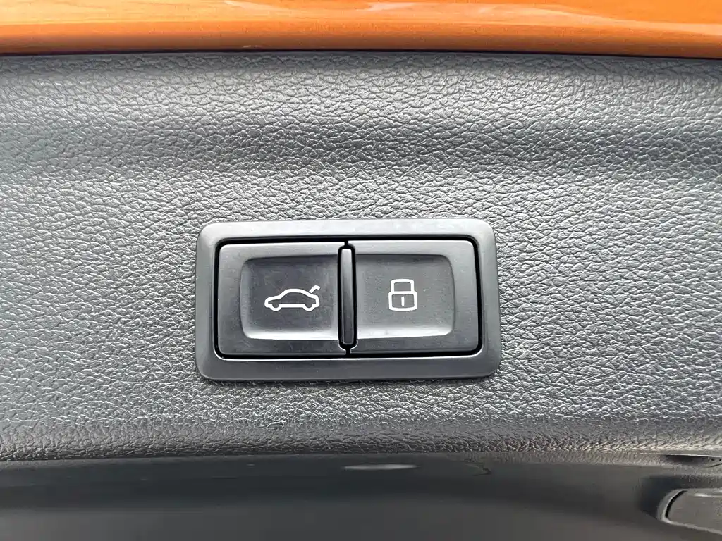 Audi Q3 2020 — фото 23