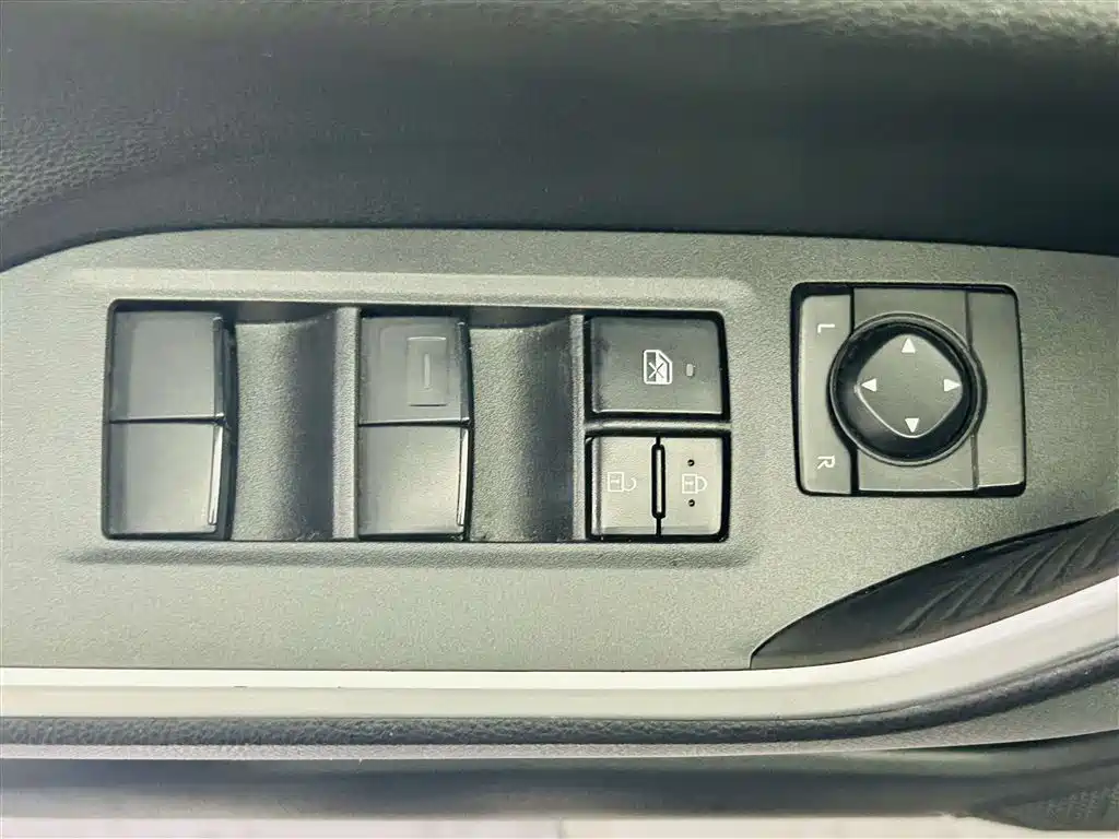 Toyota Wildlander 2021 — фото 18