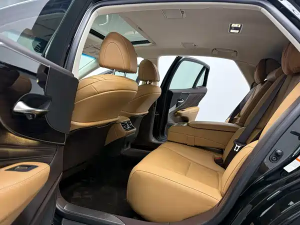 Lexus LS 2020