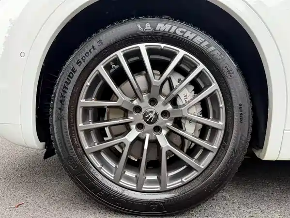 Maserati Grecalegrecale 2023