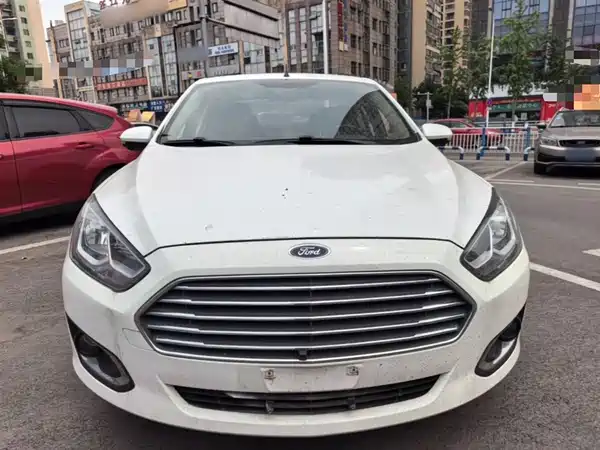Ford Escort 2015