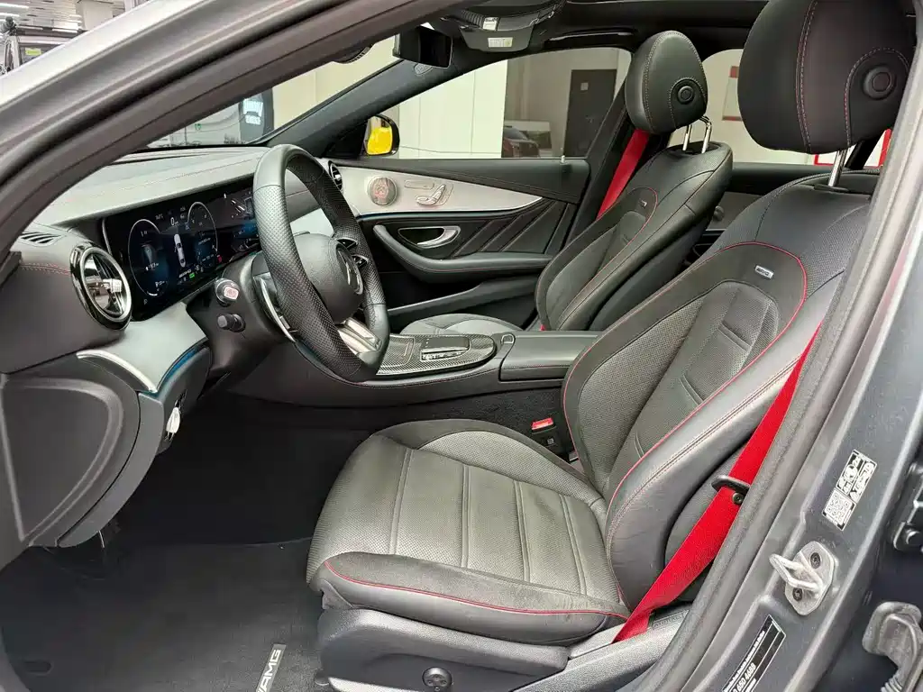 Mercedes-Benz E-Class AMG 2023 — фото 8