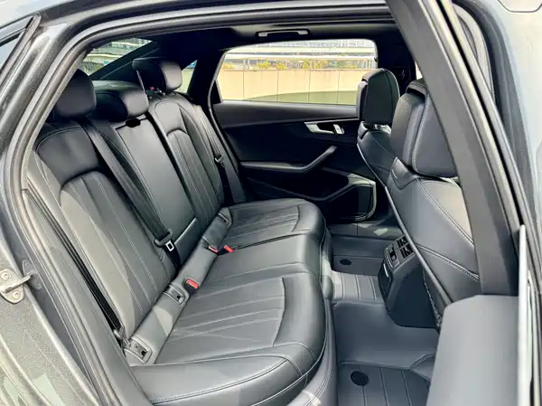 Audi A4L 2024