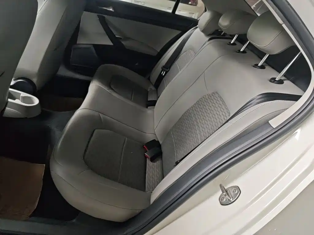 Skoda Rapid 2016 — фото 17