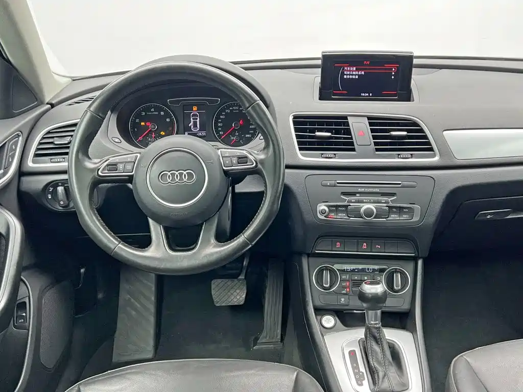 Audi Q3 2018 — фото 19