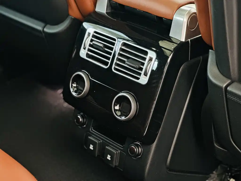 Land Rover Range Rover 2018 — фото 19