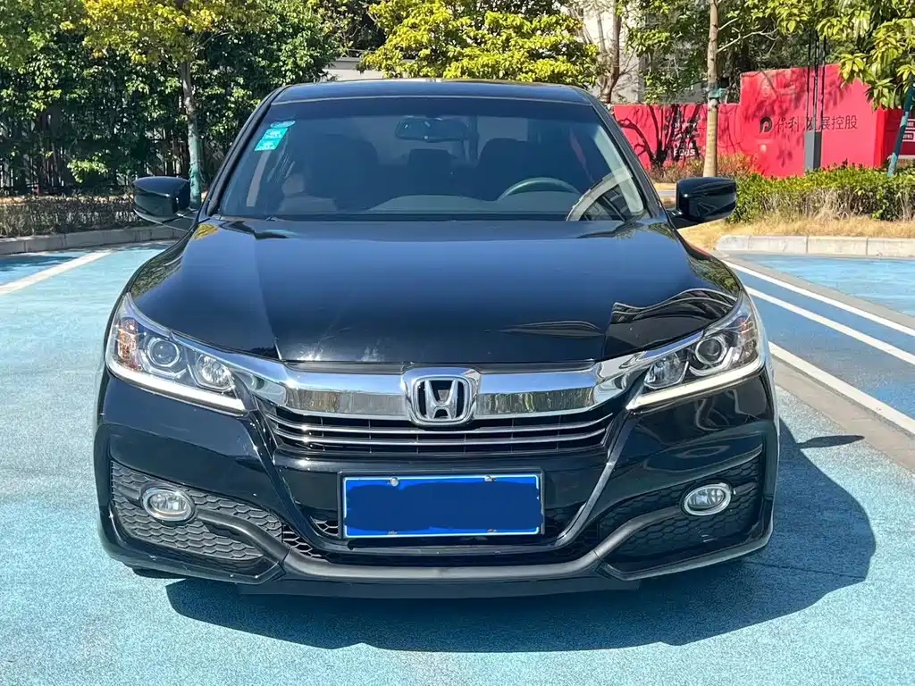 Honda Accord 2018 — фото 2