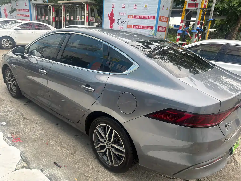BYD Qin PLUS 2022 — фото 9
