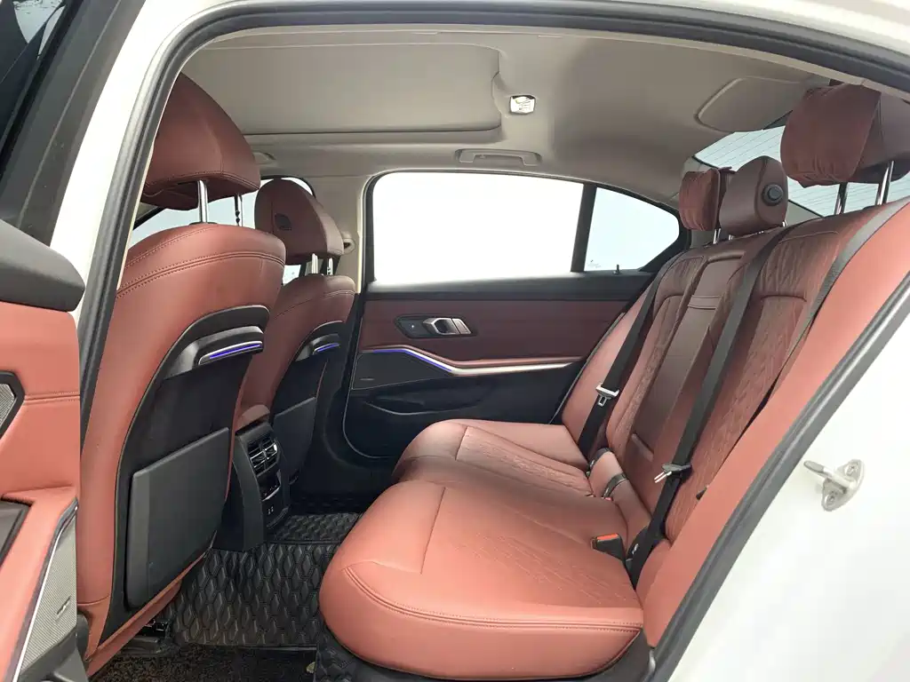 BMW 3 Series 2020 — фото 14