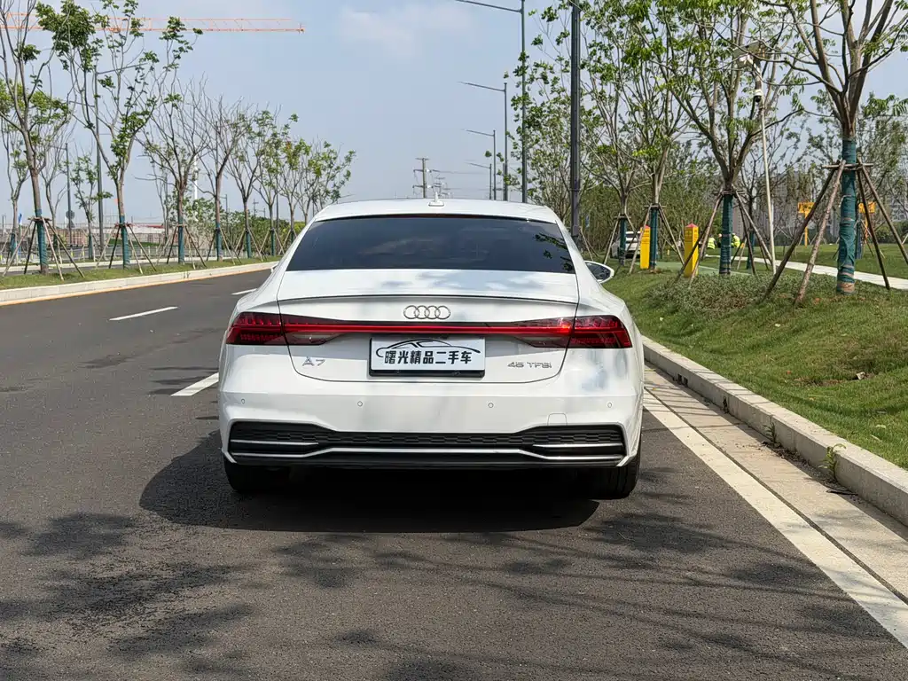 Audi A7 2021 — фото 11