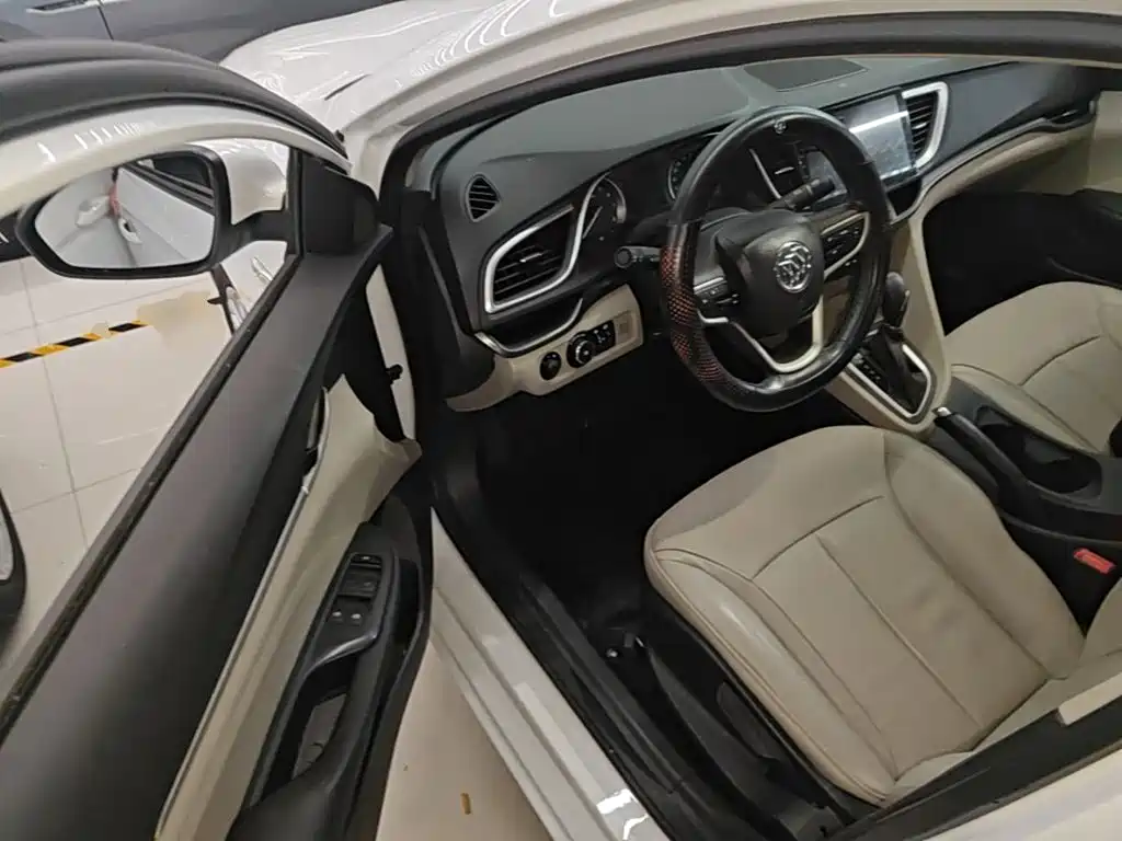 Buick Excelle 2018 — фото 12