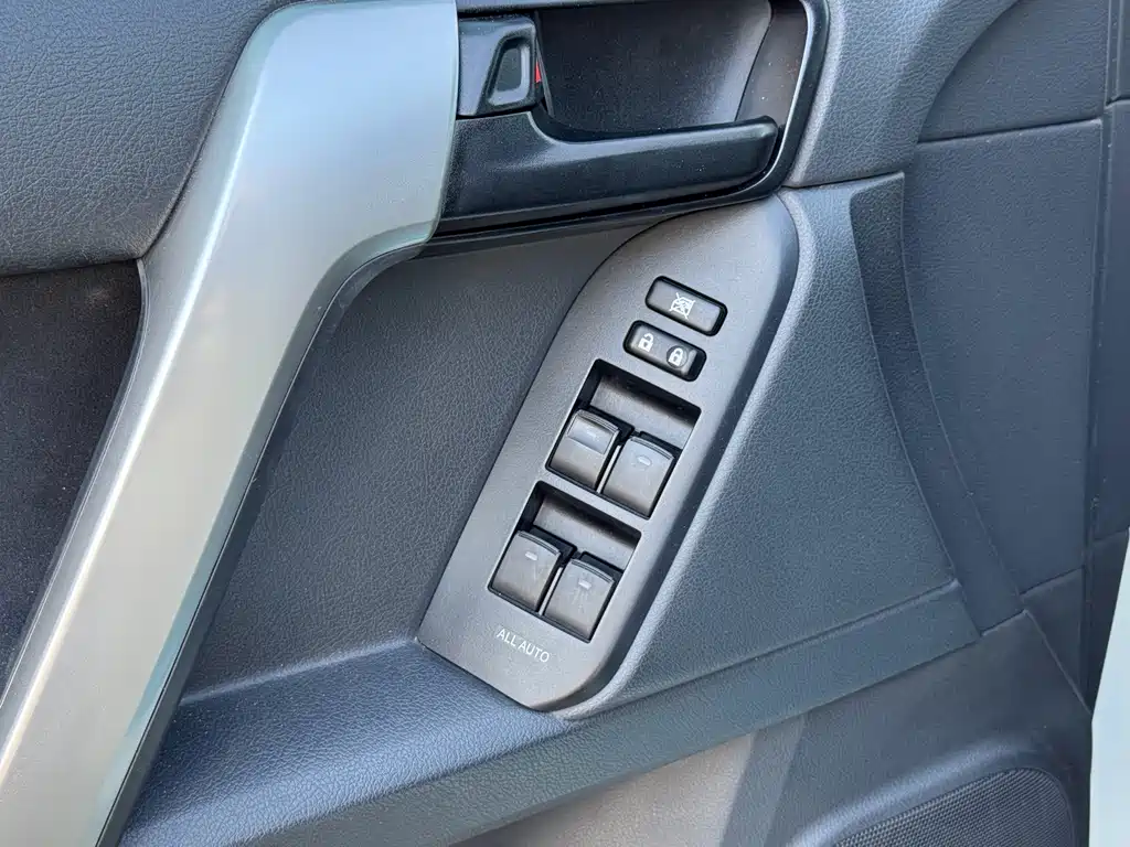 Toyota Prado 2016 — фото 18