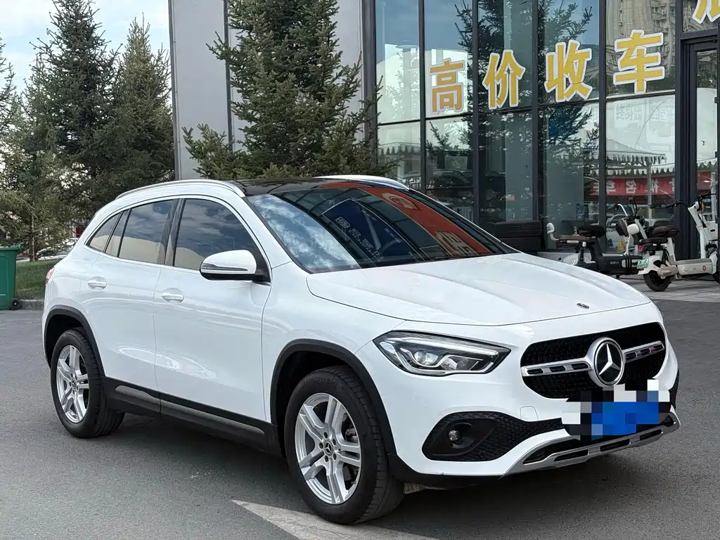 Mercedes-Benz GLA 2023