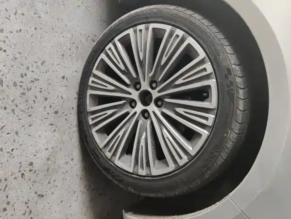 Hongqi H5 2022