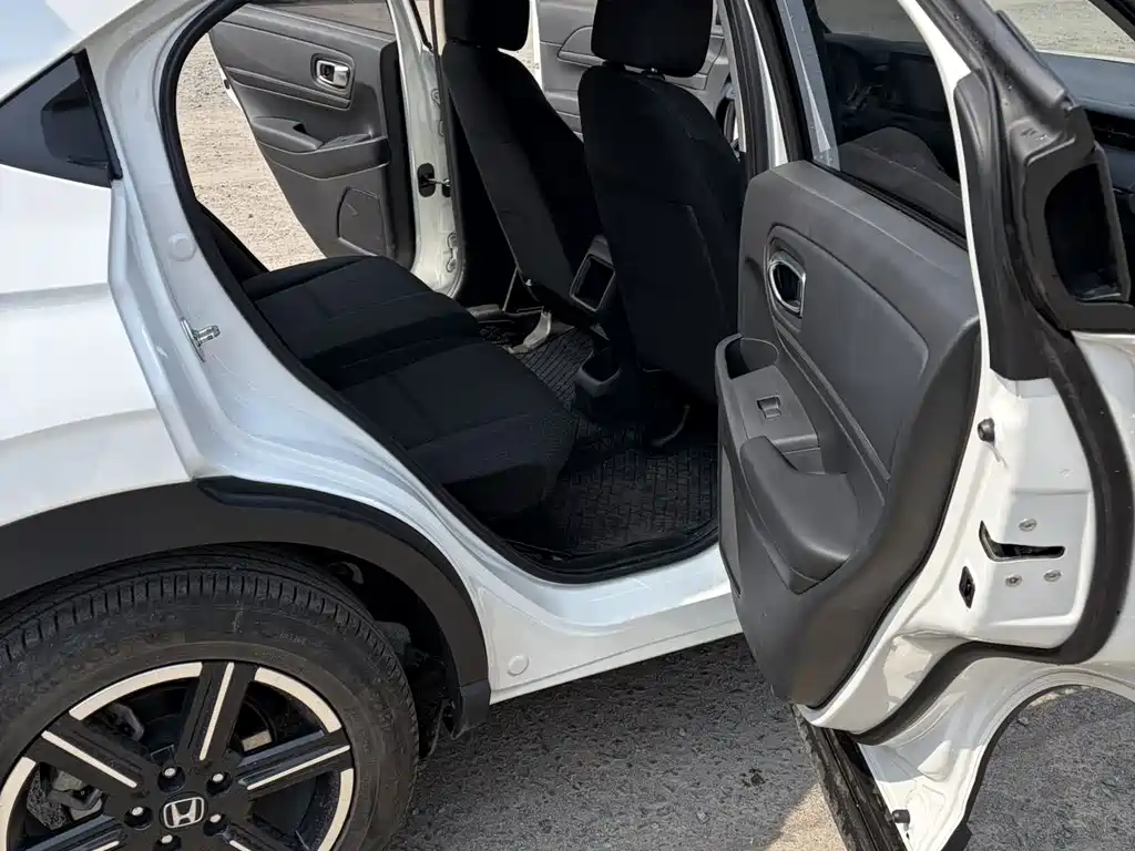 Honda Vezel 2023 — фото 13