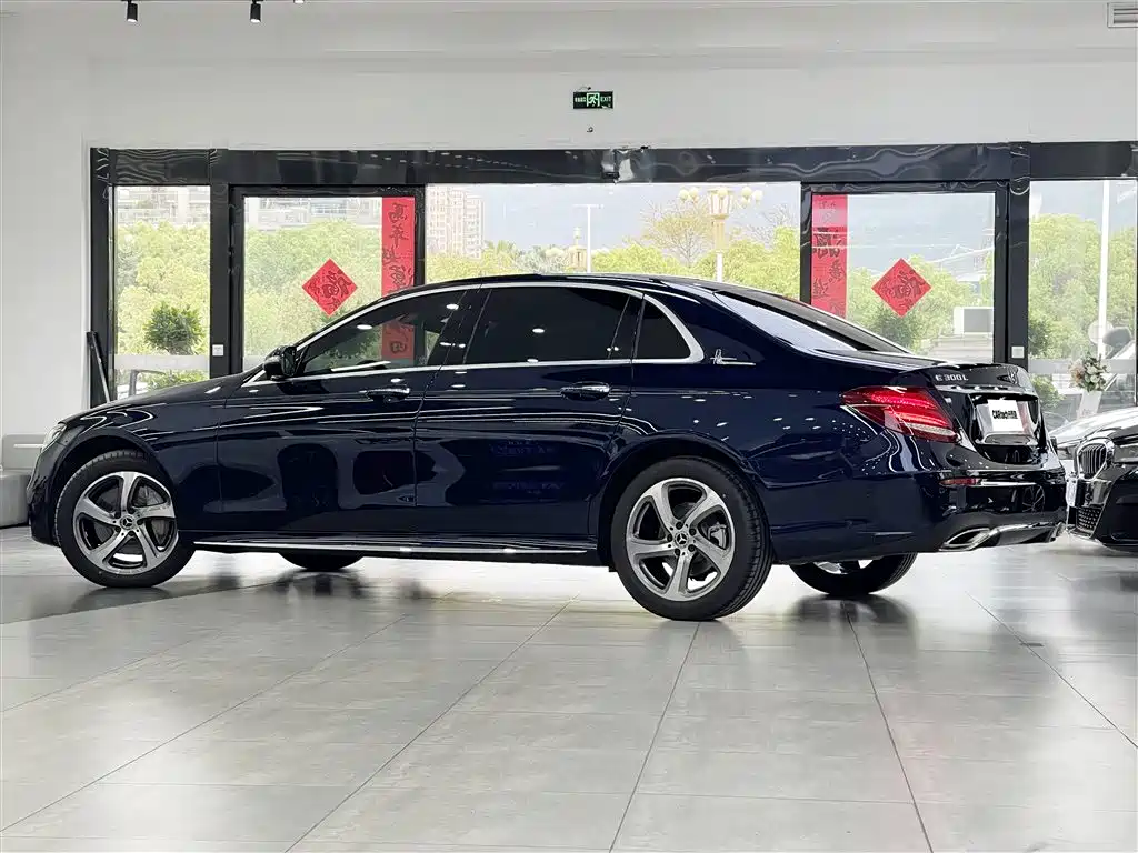 Mercedes-Benz E-Class 2017 — фото 4