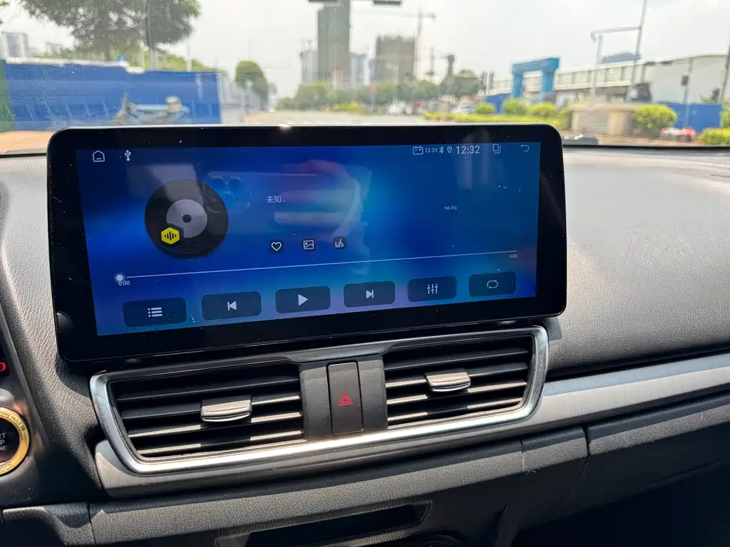 Mazda 3 Angkesela 2015 — фото 12