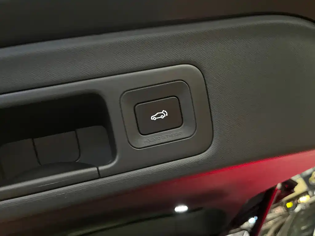 GAC Motor Trumpchi E9 2025 — фото 21