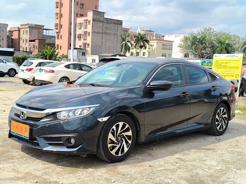 Honda Civic 2018 — фото 2