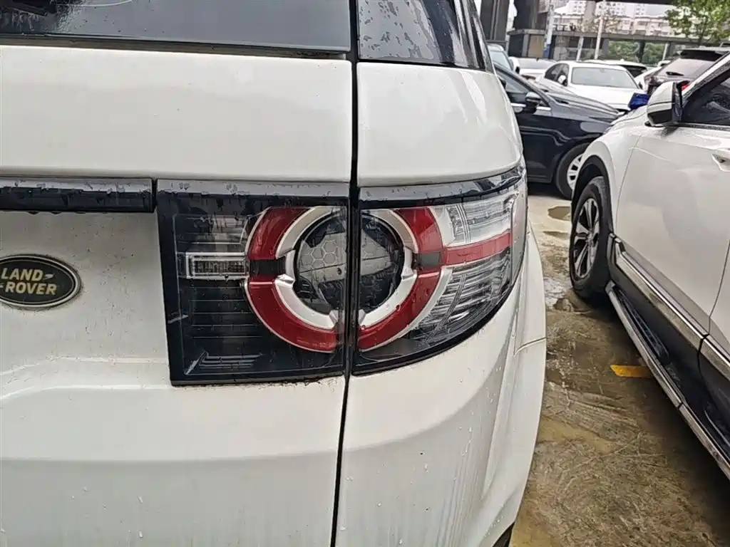 Land Rover Discovery Sport 2018 — фото 7