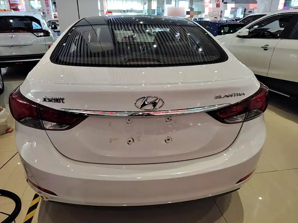 Hyundai Elantra Langdong 2017 — фото 6