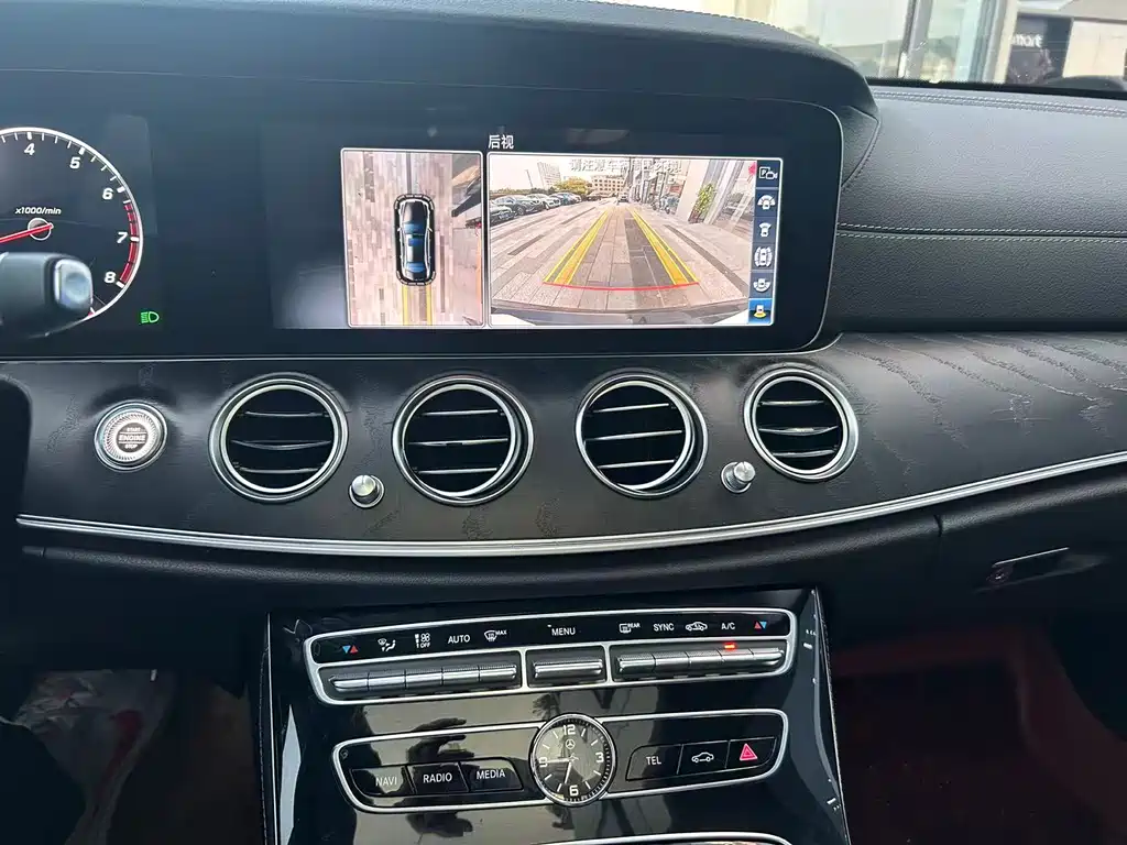 Mercedes-Benz E-Class 2017 — фото 21