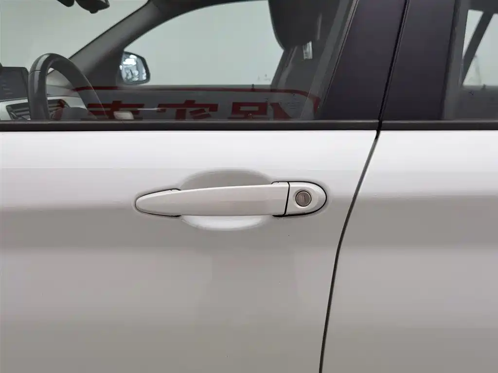 BMW 1 Series 2019 — фото 18