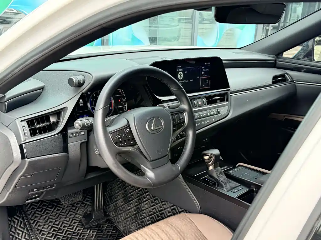 Lexus ES 2022 — фото 14