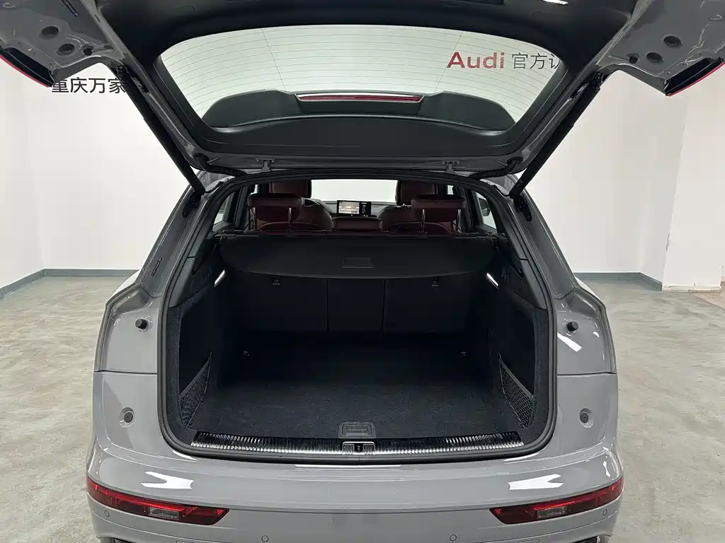 Audi Q5L 2025 — фото 18