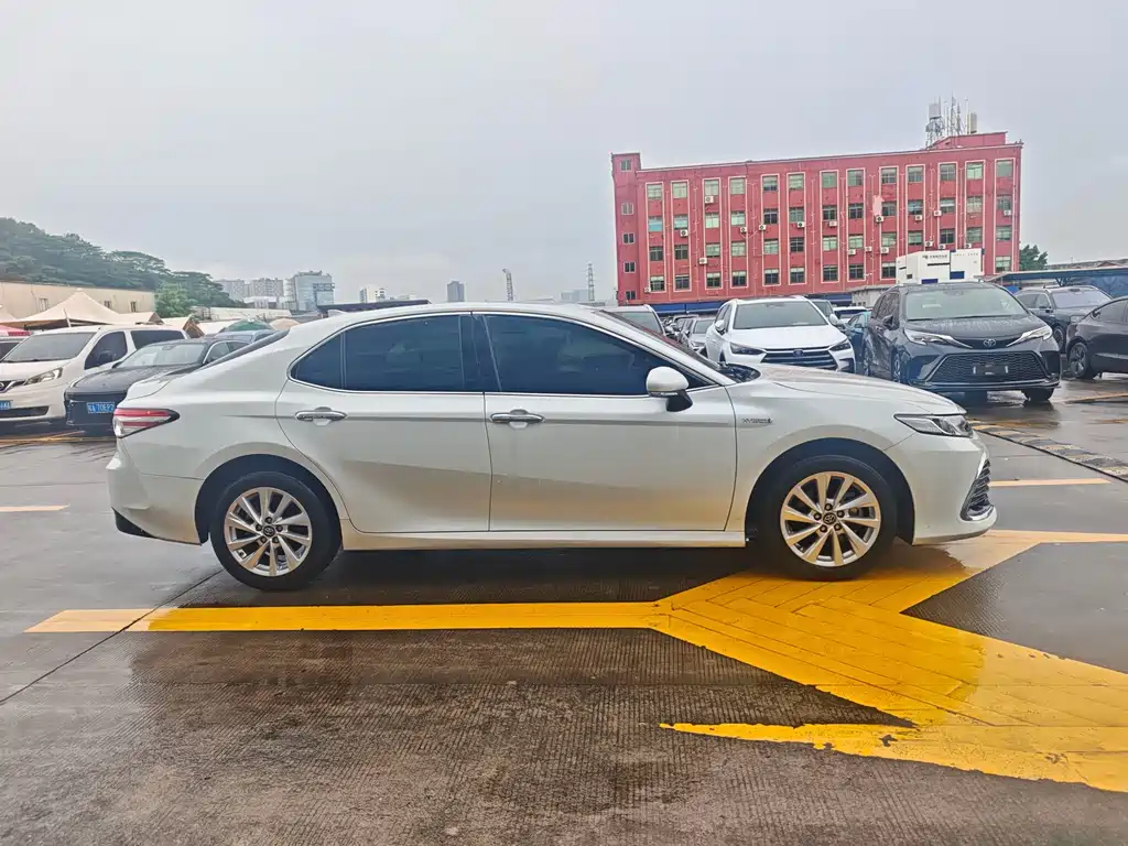 Toyota Camry 2023