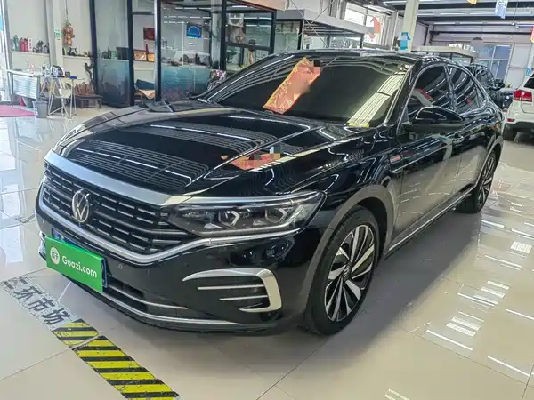 Volkswagen Passat 2023