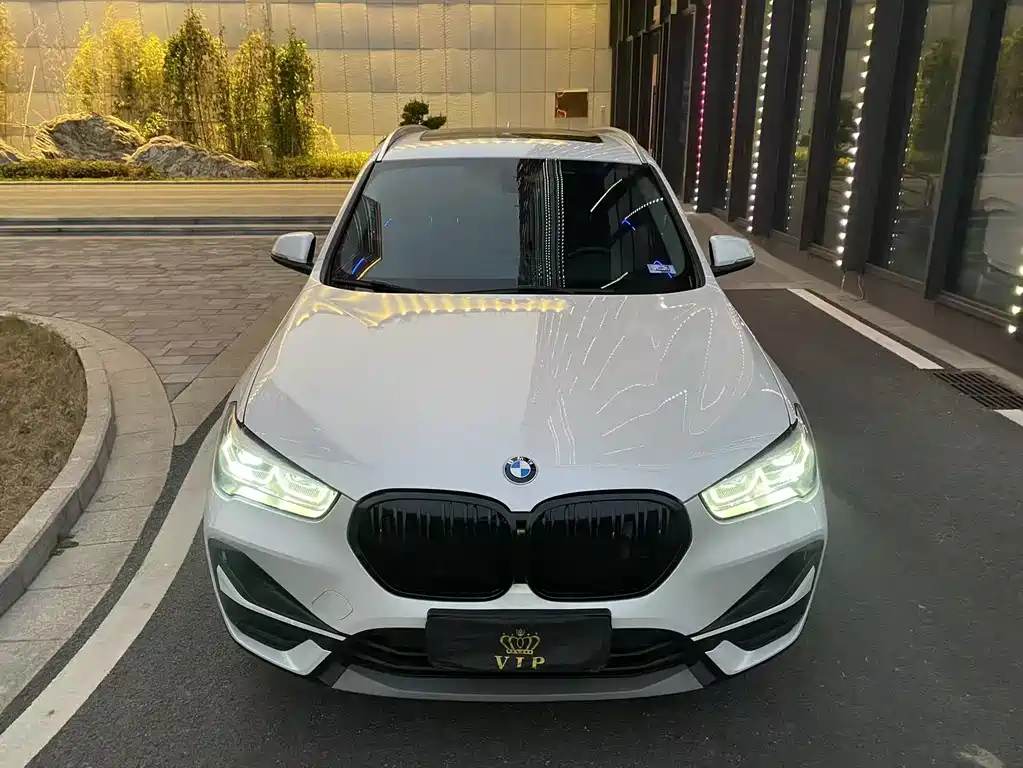 BMW X1 2022 — фото 2