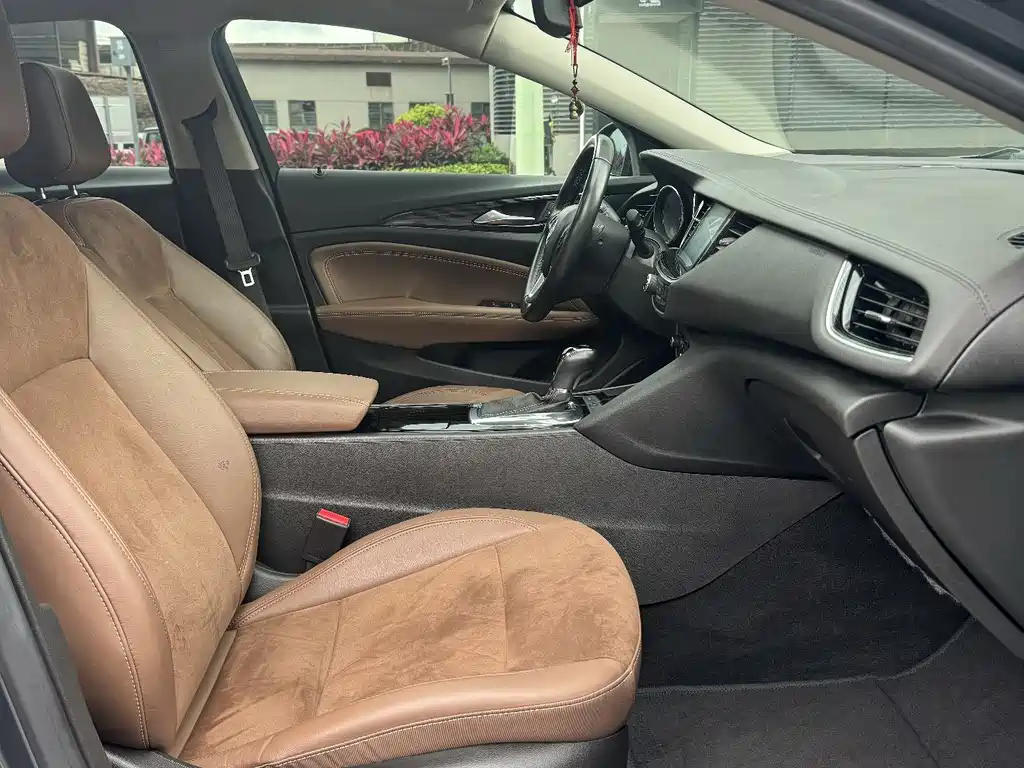 Buick Regal 2020 — фото 14
