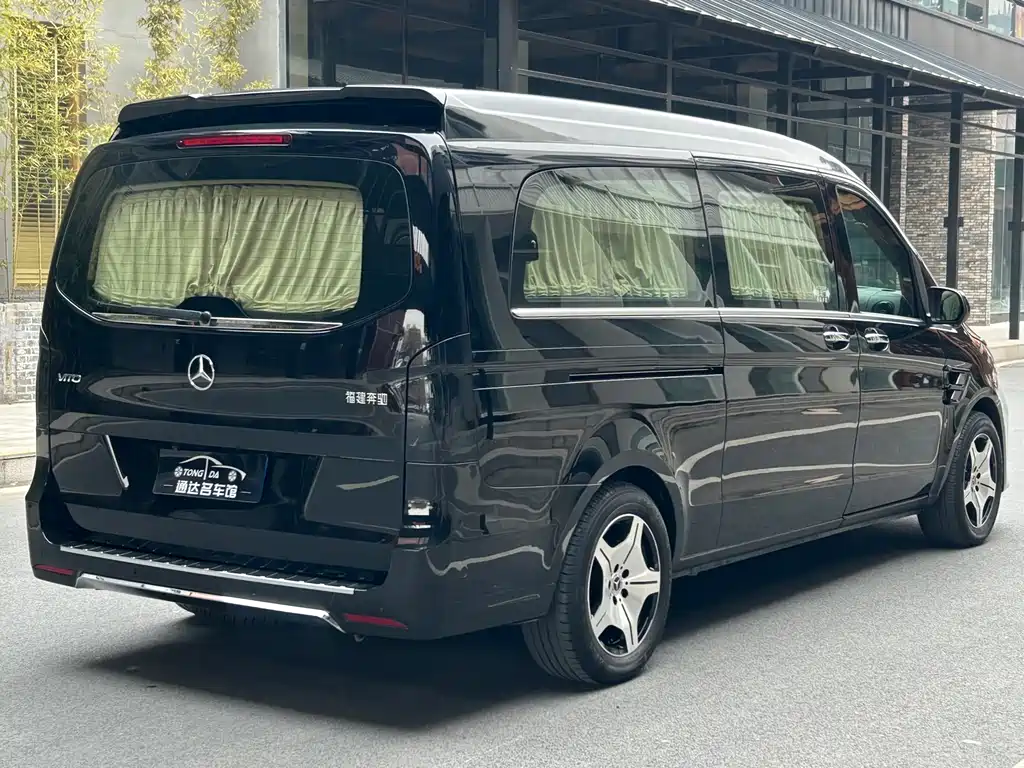 Mercedes-Benz Vito 2023 — фото 28