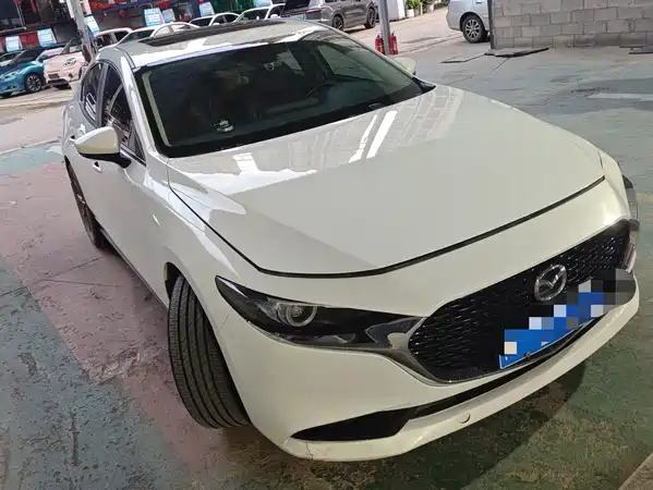 Mazda 3 Axela 2022