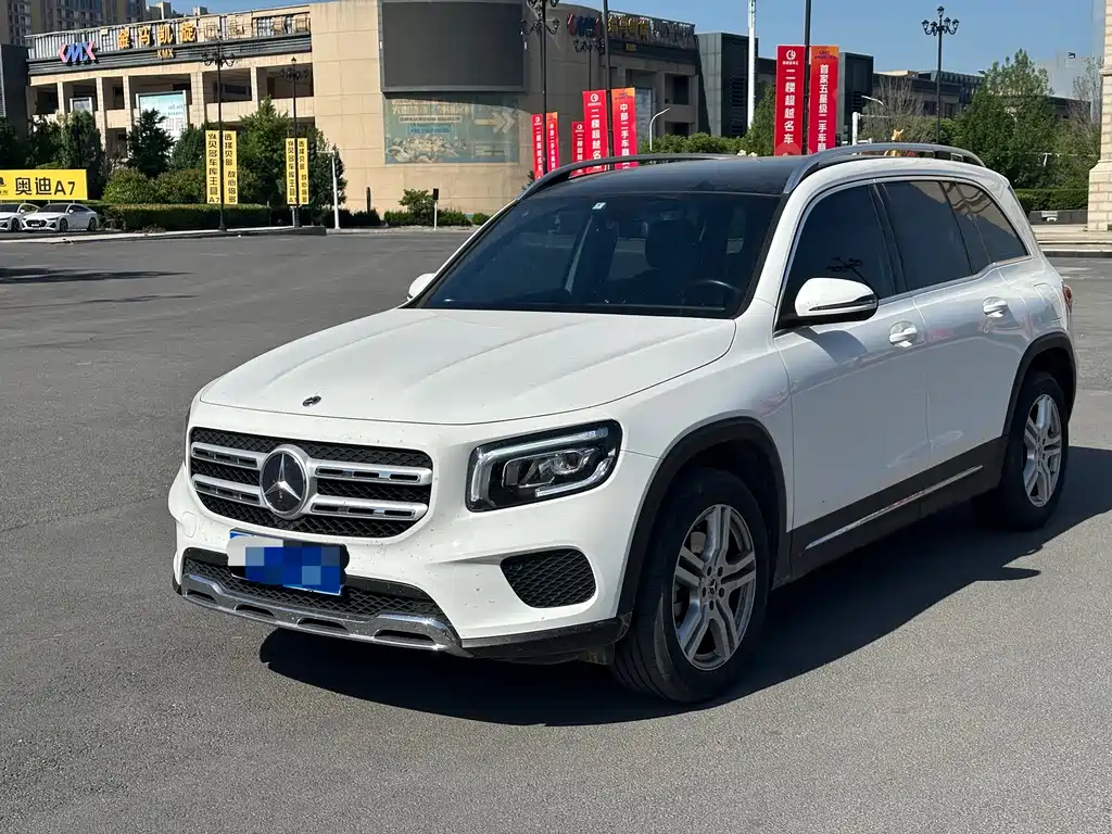 Mercedes-Benz GLB 2023 — фото 1