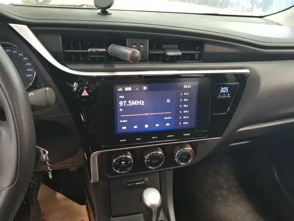 Toyota Corolla 2018 — фото 13