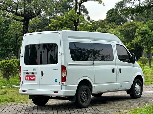 Maxus V80 2024