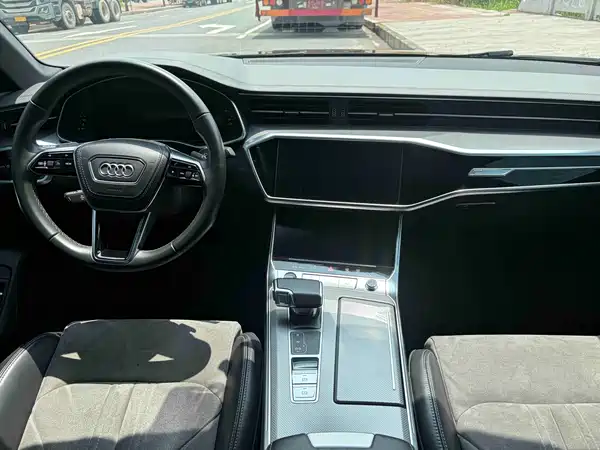 Audi A6L 2023