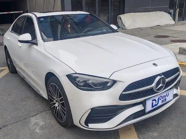 Mercedes-Benz C-Class 2024