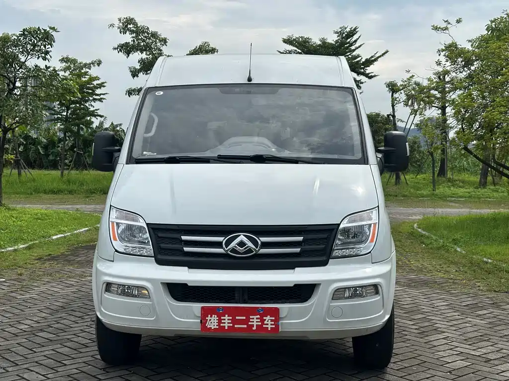 Maxus V80 2024