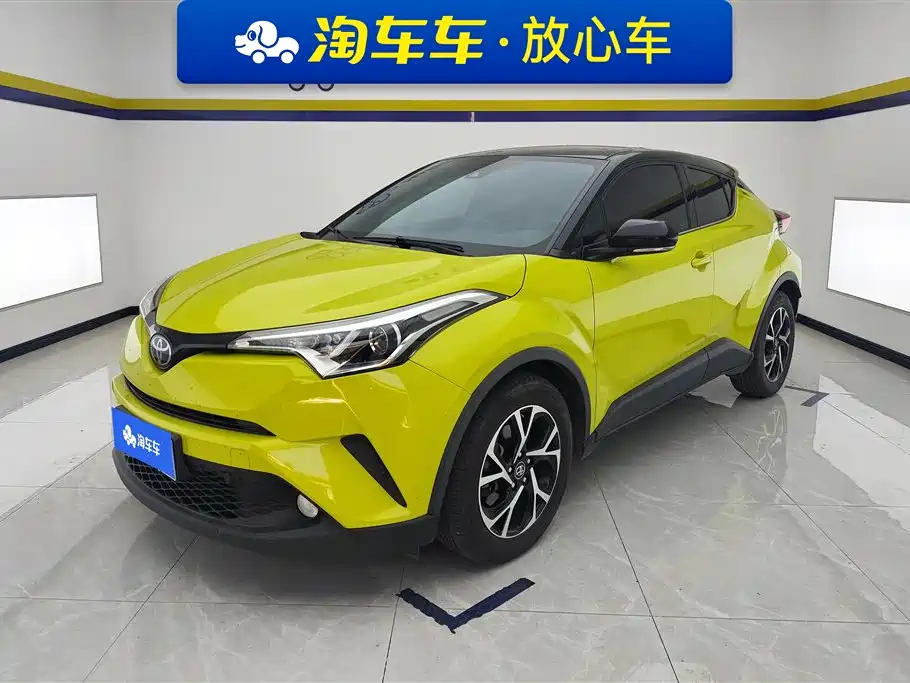 Toyota C-HR 2019 — фото 1