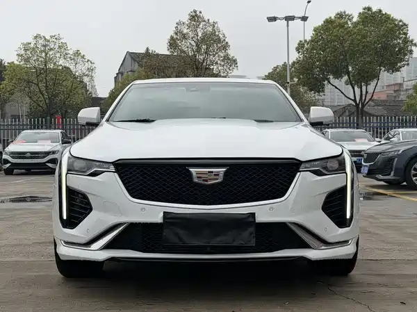 Cadillac CT4 2021