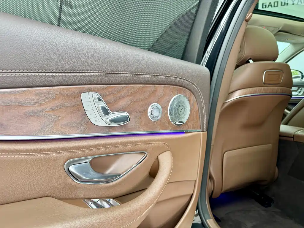 Mercedes-Benz E-Class 2020 — фото 12