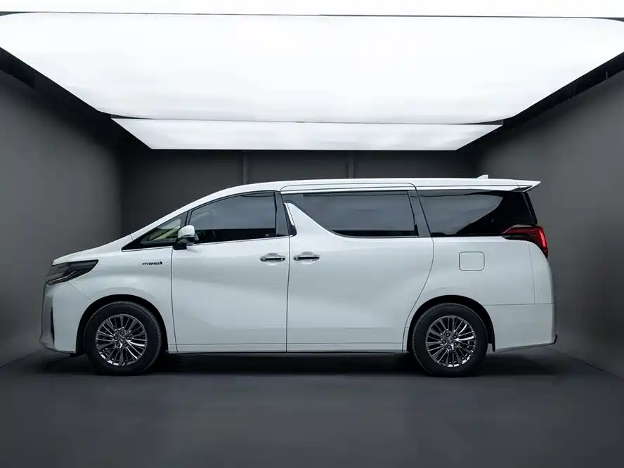 Toyota Alphard 2020 — фото 3