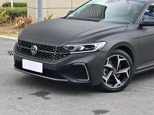 Volkswagen Passat 2024